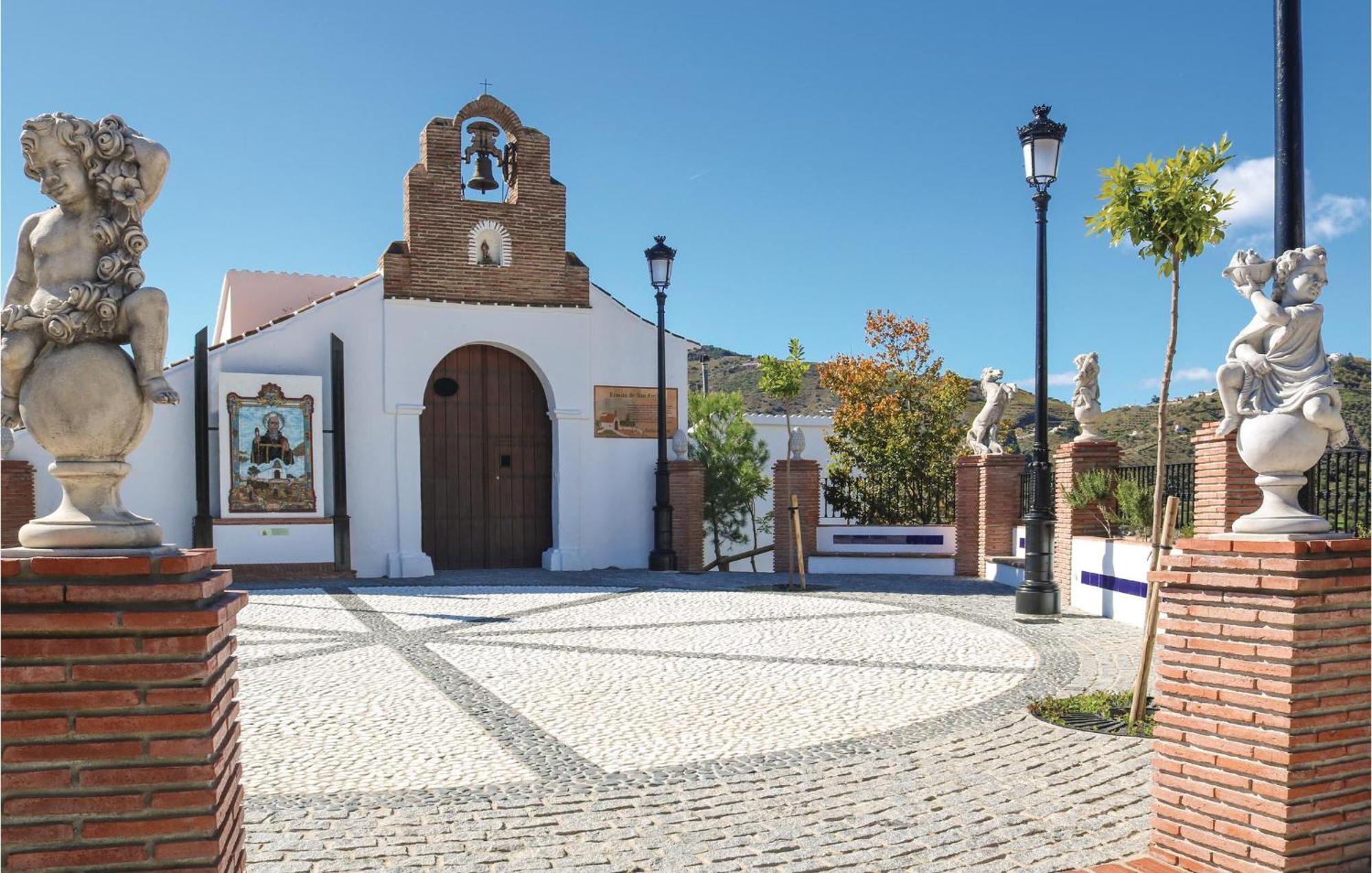 Nice Home In Canillas De Albaida With Wifi Kültér fotó
